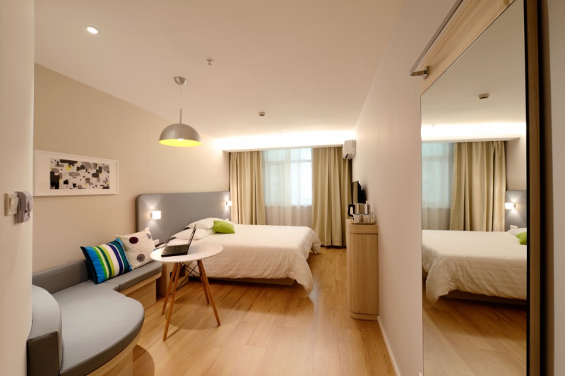 hotel-BREIL SUR ROYA-min_hotel_guest_room_new-634601